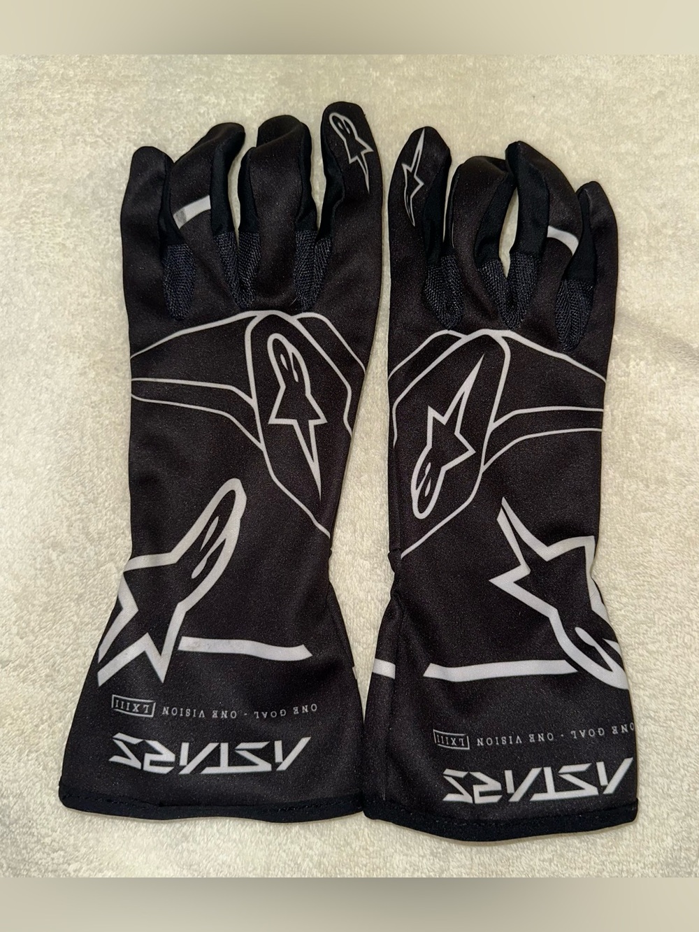 Alpinestars Tech-1 K Race Gloves Mismatched Left L Right M Black White Moto